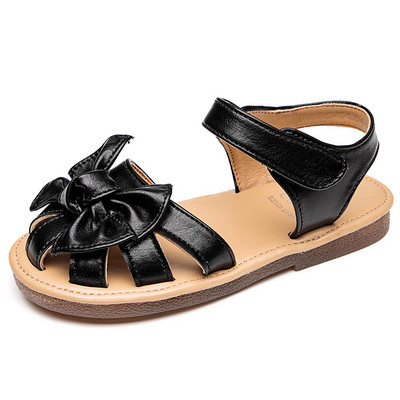 Mitmes värvitoonis paelaga laste sandaalid