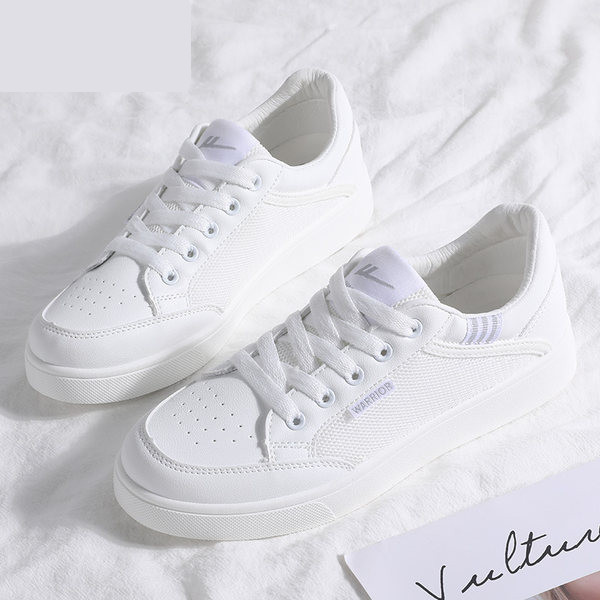 Naiste vabaaja tossud ökonahast paelte ja kirjaga