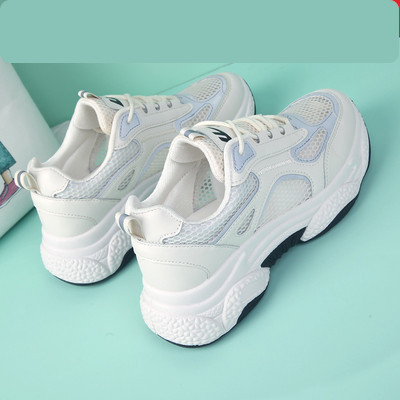 Γυναικεία casual αθλητικά παπούτσια  με τραχιά σόλα και επιγραφή