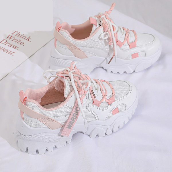Γυναικεία casual αθλητικά παπούτσια  με τραχιά σόλα και επιγραφή