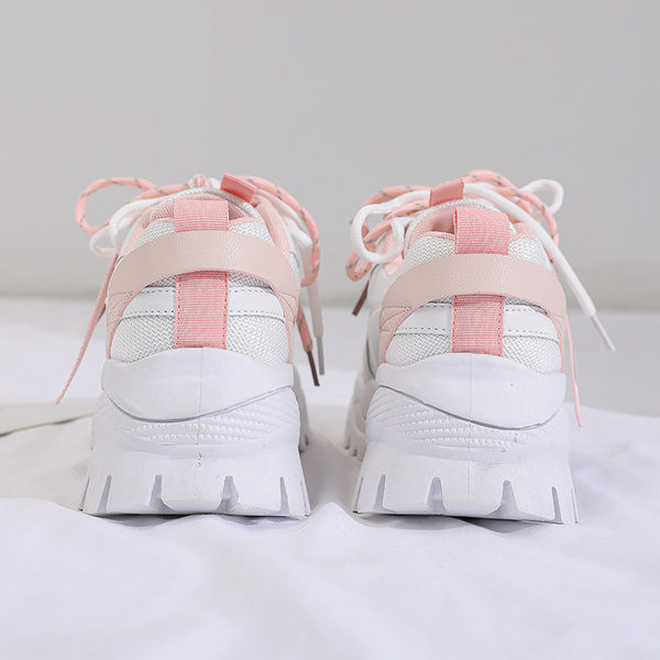 Γυναικεία casual αθλητικά παπούτσια  με τραχιά σόλα και επιγραφή