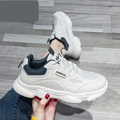 Kareda tallaga naiste tossud ökonahast - hingavad