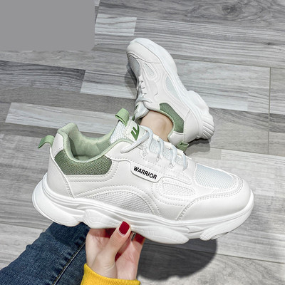 Kareda tallaga naiste tossud ökonahast - hingavad