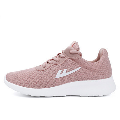 Naiste tossud kirja ja paeltega