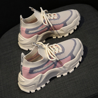 Γυναικεία υφασμάτινα αθλητικά παπούτσια - δύο μοντέλα