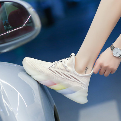 Ženske prozračne tekstilne tenisice s vezicama