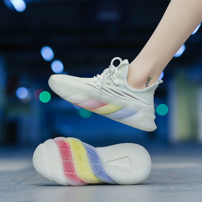 Ženske prozračne tekstilne tenisice s vezicama