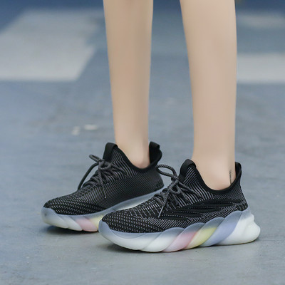 Ženske prozračne tekstilne tenisice s vezicama