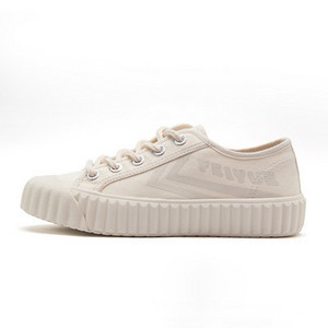 Jauns sieviešu kedu modelis ar aplikācijām un šņorēm