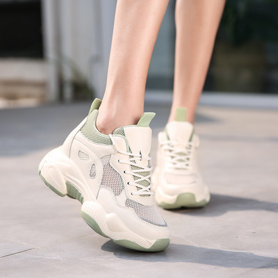 Jauns sieviešu kedu modelis ar raupju zoli un šņorēm - vairāki modeļi