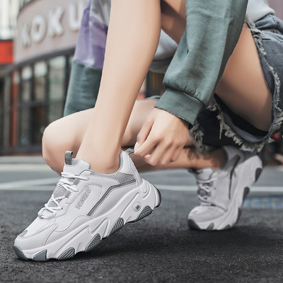 Jauns sieviešu kedu modelis ar raupju zoli un šņorēm - vairāki modeļi