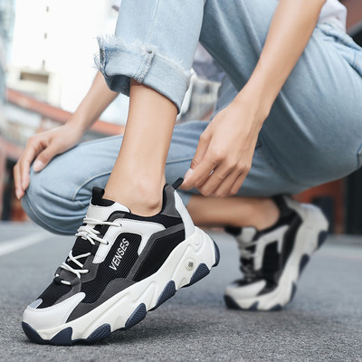 Jauns sieviešu kedu modelis ar raupju zoli un šņorēm - vairāki modeļi