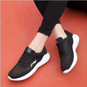 Νέο μοντέλο αναπνεύσιμα αθλητικά παπούτσια με κορδόνια σε διάφορα χρώματα