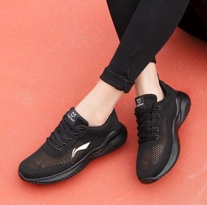 Νέο μοντέλο αναπνεύσιμα αθλητικά παπούτσια με κορδόνια σε διάφορα χρώματα