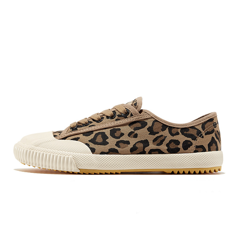 Sieviešu audekla kedas ar dzīvnieku apdruku un plakanu zoli