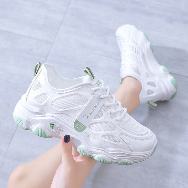 Vasaras elpojošas sieviešu kedas baltā krāsā