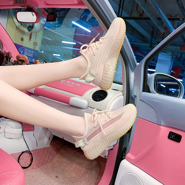 Ikdienas kedas no tekstila ar mežģīnēm vairākās krāsās