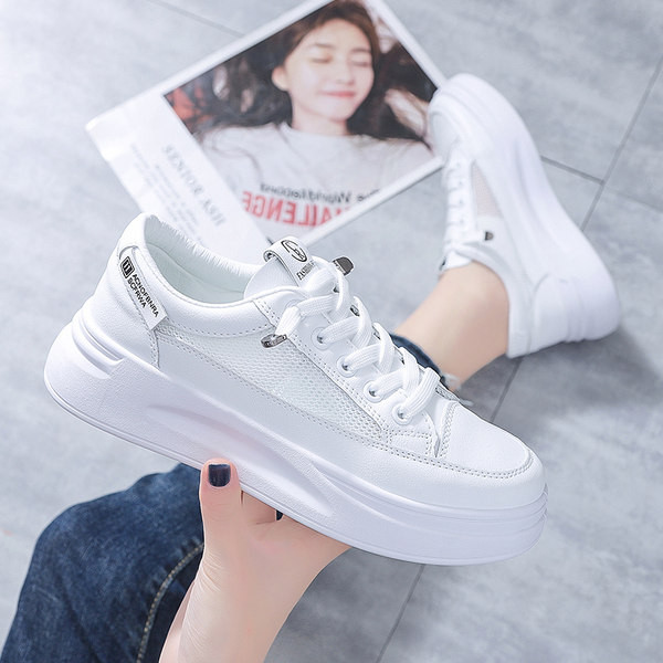 Ženske prozračne tenisice s ravnim potplatom