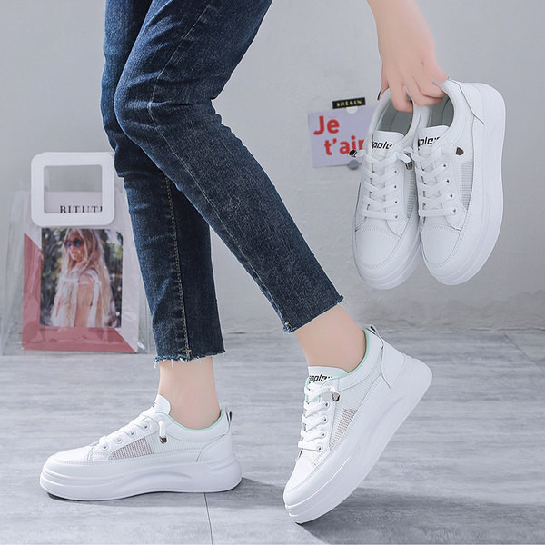 Suvised naiste tossud võrguga - valget värvi