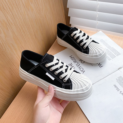 Sieviešu kedas no tekstila ar šņorēm - trīs krāsās