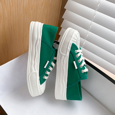 Sieviešu kedas no tekstila ar šņorēm - trīs krāsās