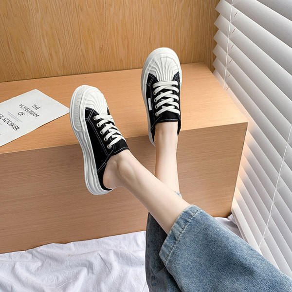 Sieviešu kedas no tekstila ar šņorēm - trīs krāsās