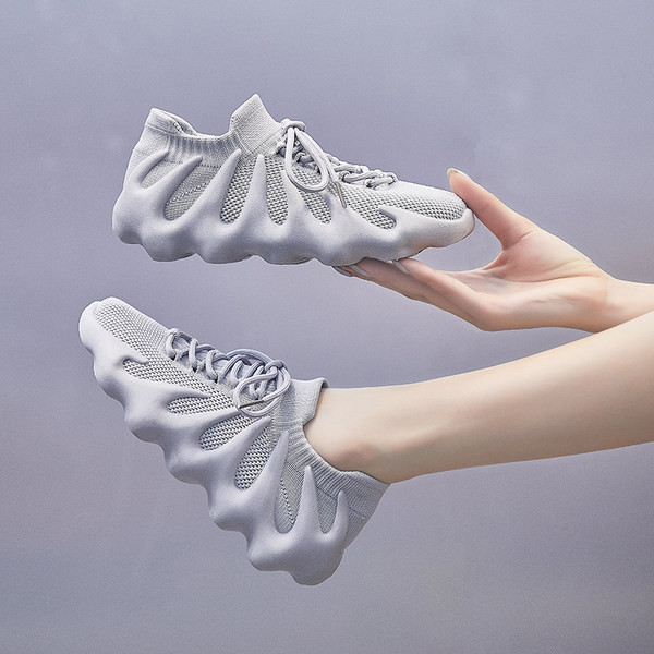 Kareda tallaga suvised naiste hingavad tossud - kolme värvi