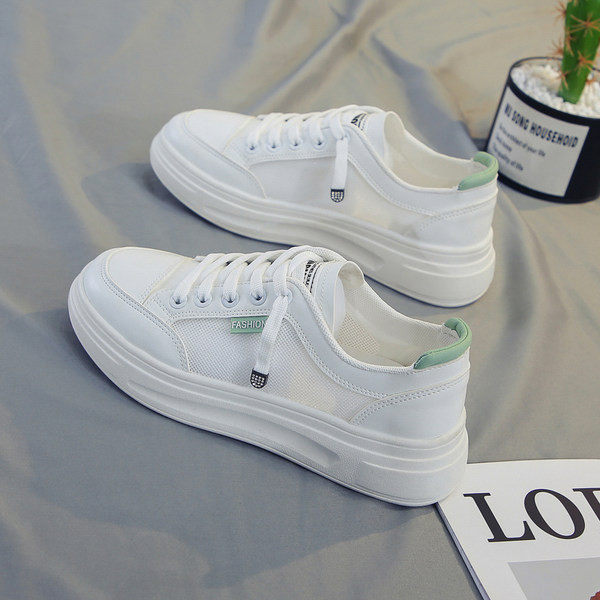 Ležerne ženske tenisice s mrežicama i ravnim potplatom u bijeloj boji