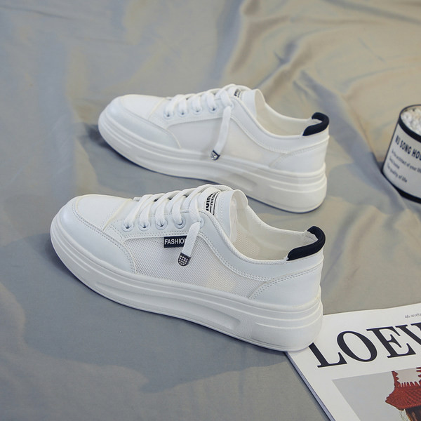 Ležerne ženske tenisice s mrežicama i ravnim potplatom u bijeloj boji