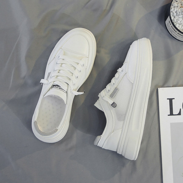 Ležerne ženske tenisice s mrežicama i ravnim potplatom u bijeloj boji