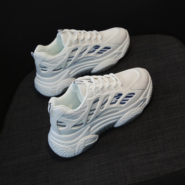 Jauns sieviešu elpojošo kedu modelis ar raupju zoli