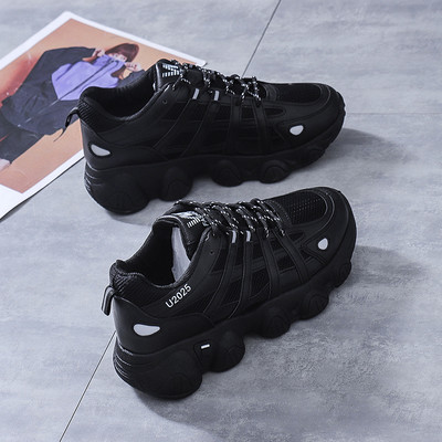 Elpojošas sieviešu kedas ar plakanām zolēm