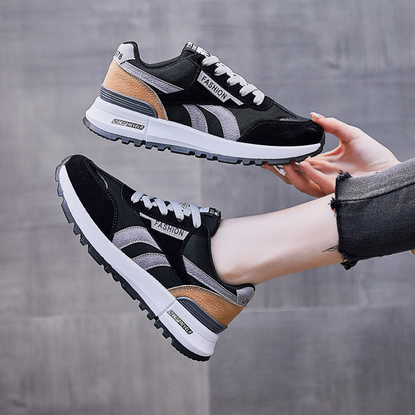 Ženske tenisice s vezicama u crnoj i bijeloj boji