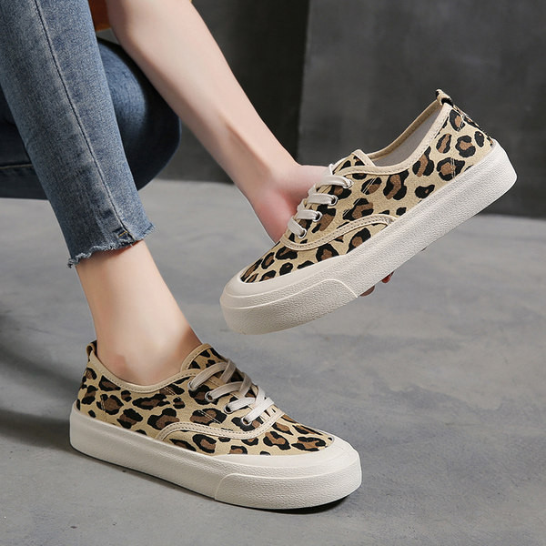 Γυναικεία casual αθληικά παπούτσια στρογγυλεμένο μοντέλο με κορδόνια