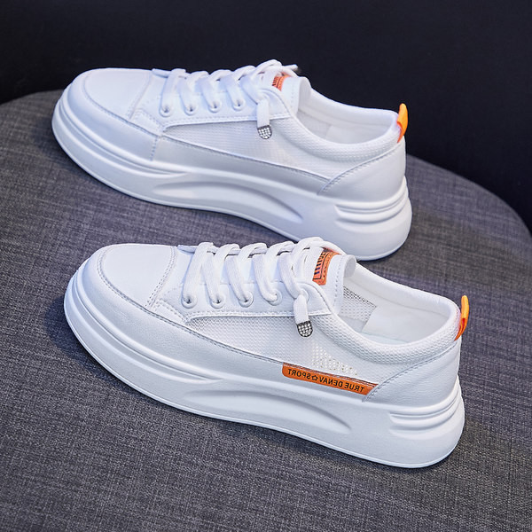 Νέο μοντέλο αναπνεύσιμα αθλητικά παπούτσια με υψηλή επιγραφή και κορδόνια