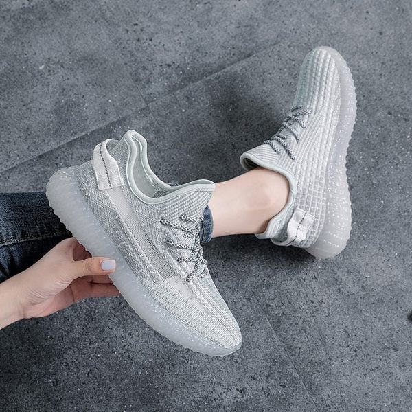 Ženske tekstilne tenisice u tri boje sa vezicama