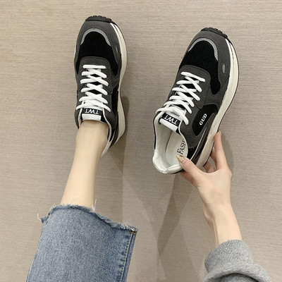 Öko-seemisnahast ja tekstiilist valmistatud uus kevadiste tossude mudel