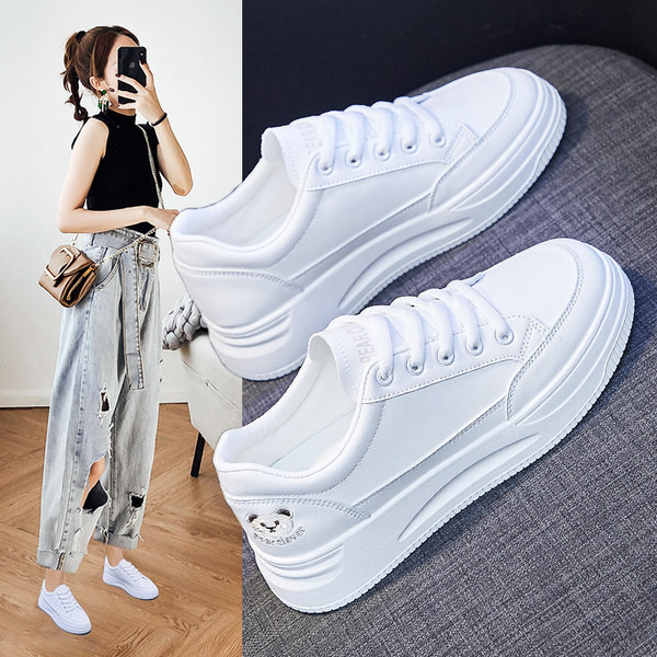 Jauns ikdienas, sieviešu kedu modelis ar apdruku un saitēm