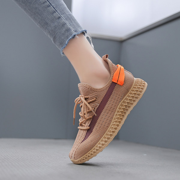 Naiste vabaaja tossud paeltega - nelja värvi