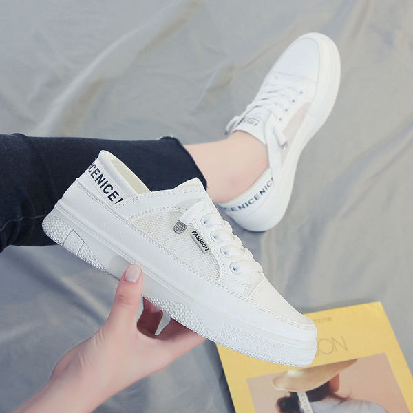 Igapäevased hingavad tossud kirjaga - naistele