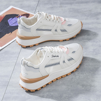 Sieviešu kedas ar plakanu zoli un sietu