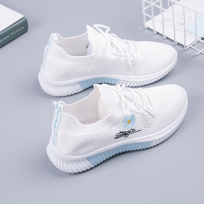 Sieviešu audekla kedas ar izšuvumu un plakanu zoli