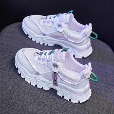 Kareda tallaga naiste vabaaja tossud mitmes värvitoonis