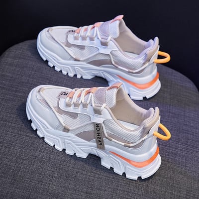 Kareda tallaga naiste vabaaja tossud mitmes värvitoonis