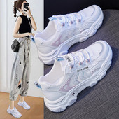 Naistele kirja ja lipsudega sporditossud