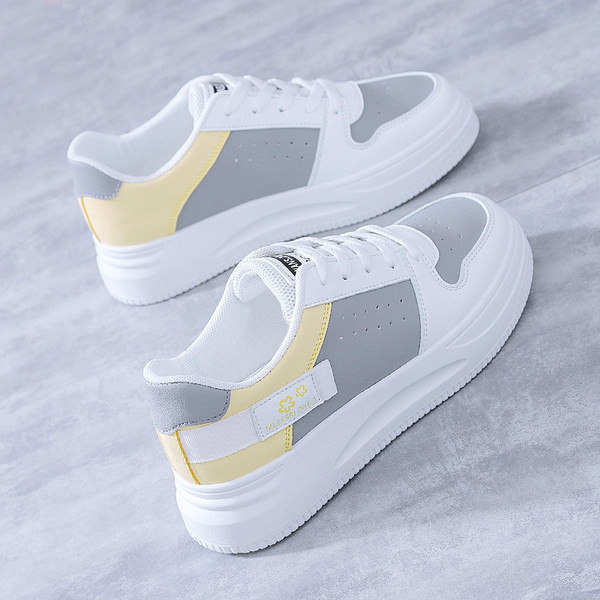 Elpojošas sieviešu kedas no eko ādas ar plakanu zoli