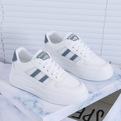 Γυναικεία έκο δερμάτινα πάνινα παπούτσια με επίπεδη σόλα - δύο μοντέλα