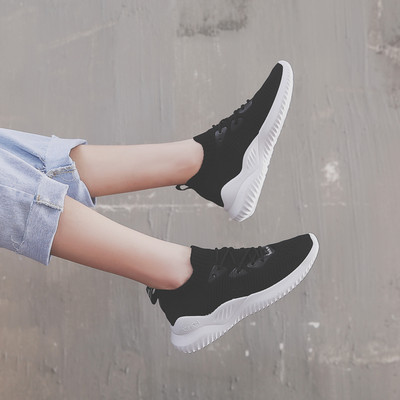 Γυναικεία υφασμάτινα αθλητικά παπούτσια κατάλληλα για το καλοκαίρι