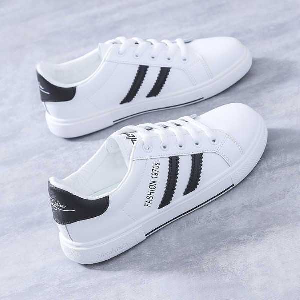 Sieviešu kedas ar plakanu zoli no eko ādas