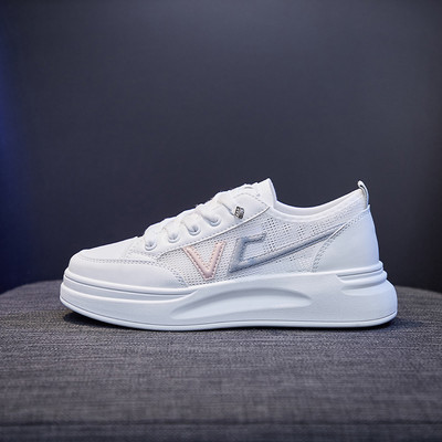 Öko-nahast naiste tossud paeltega - valget värvi